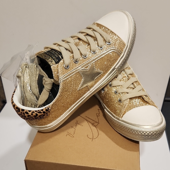 Vintage Havana Shoes - NIB Vintage Havana Alive VHK Gold Sneakers Sz5